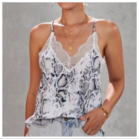 BEAUTIFUL CHIC LACE CAMI TANK - Picture 6 of 10
